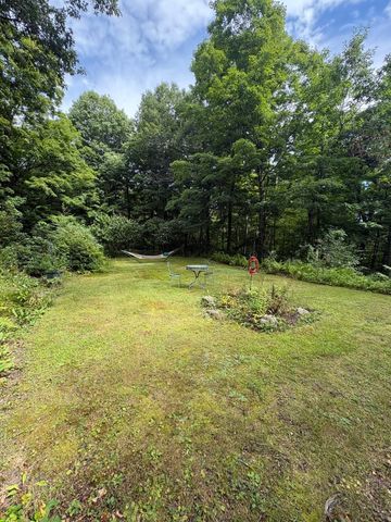 450 Glendale Rd, Wilbraham, MA 01095