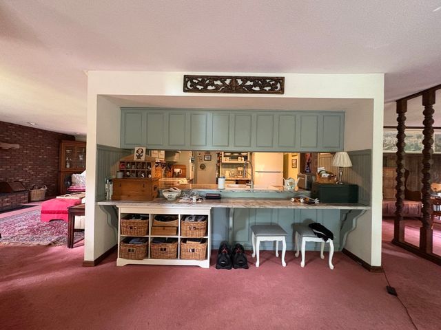 450 Glendale Rd, Wilbraham, MA 01095