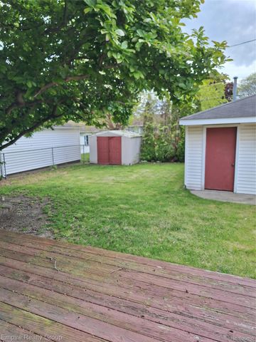 8547 Kinloch Street, Dearborn Heights, MI 48127