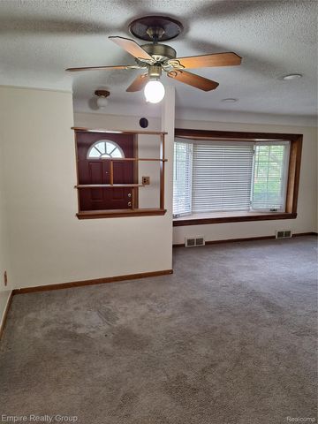 8547 Kinloch Street, Dearborn Heights, MI 48127