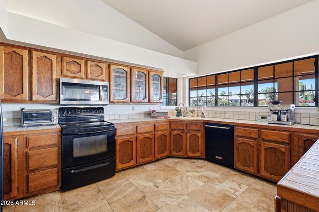 15404 E Thistle Drive, Fountain Hills, AZ 85268