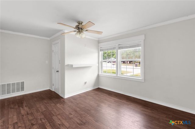 28 Steele Street, Lampasas, TX 76550