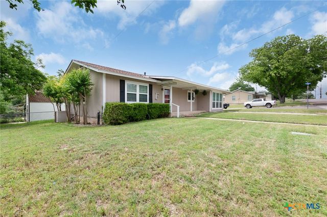 28 Steele Street, Lampasas, TX 76550