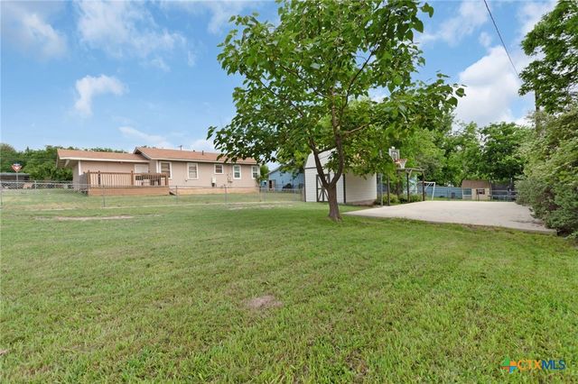 28 Steele Street, Lampasas, TX 76550