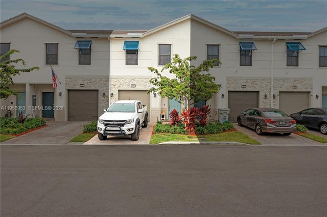 369 NW 8th Ct, Pompano Beach, FL 33060