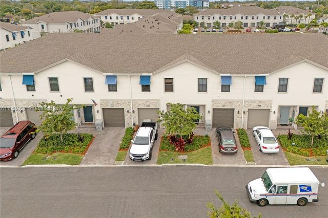 369 NW 8th Ct, Pompano Beach, FL 33060