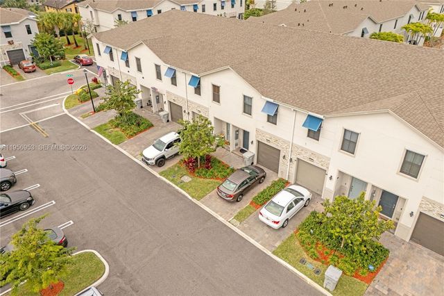 369 NW 8th Ct, Pompano Beach, FL 33060