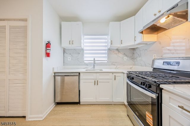 422 Halsted St, East Orange City, NJ 07018