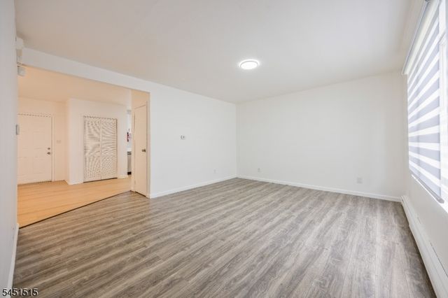 422 Halsted St, East Orange City, NJ 07018