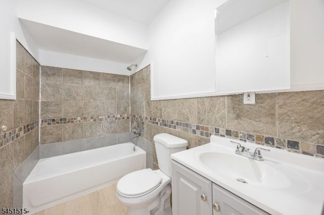422 Halsted St, East Orange City, NJ 07018