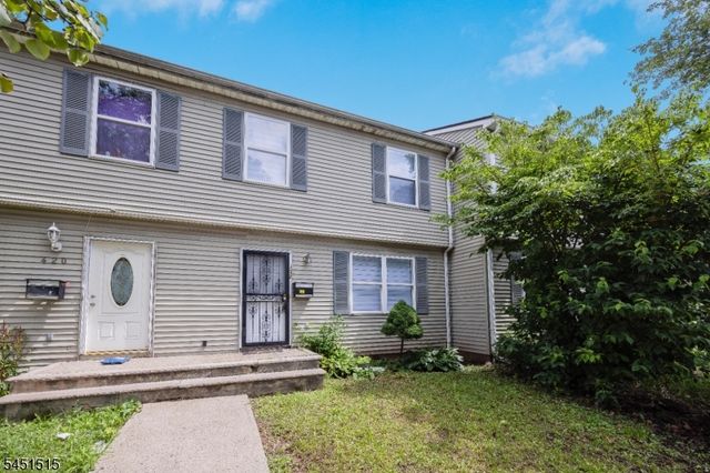 422 Halsted St, East Orange City, NJ 07018