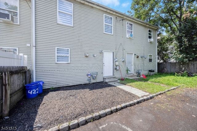 422 Halsted St, East Orange City, NJ 07018