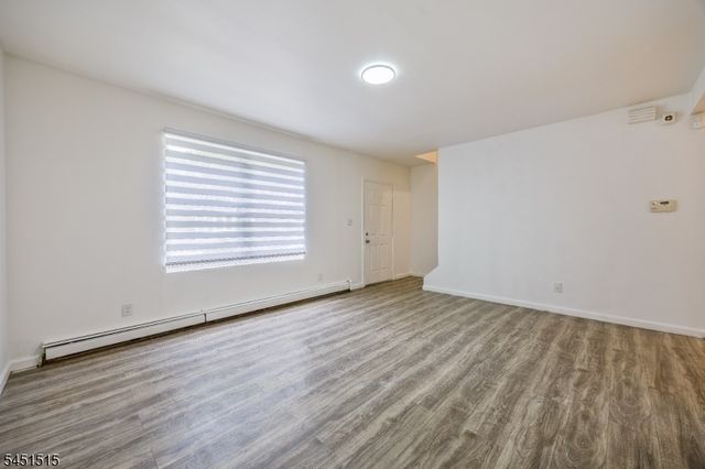 422 Halsted St, East Orange City, NJ 07018