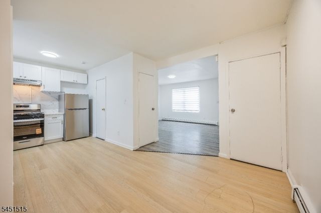 422 Halsted St, East Orange City, NJ 07018