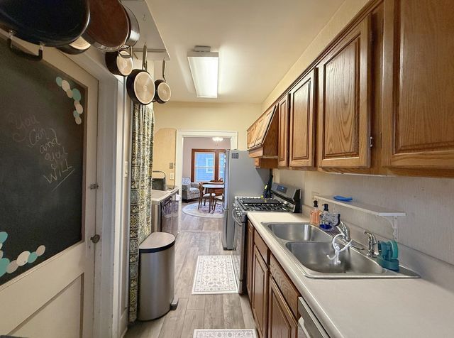 621 24th Avenue, Moline, IL 61265