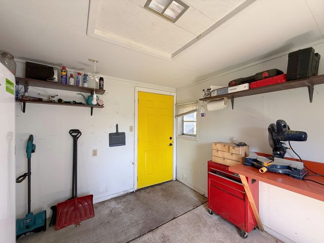 621 24th Avenue, Moline, IL 61265