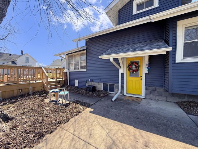 621 24th Avenue, Moline, IL 61265