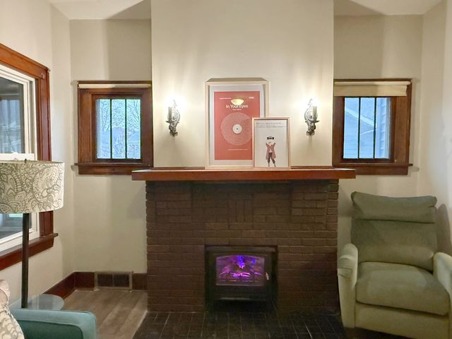 621 24th Avenue, Moline, IL 61265