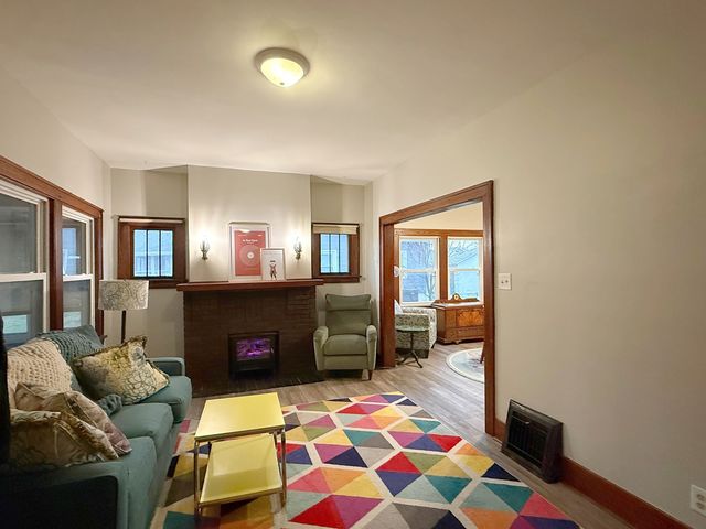 621 24th Avenue, Moline, IL 61265