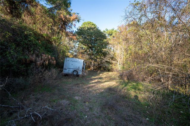 28270 Lynnwood Lane, Hempstead, TX 77445