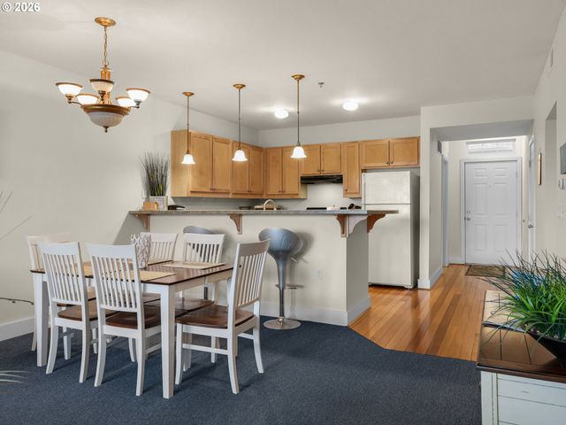 1108 S Holladay Dr 16, Seaside, OR 97138