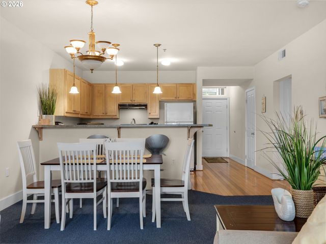 1108 S Holladay Dr 16, Seaside, OR 97138