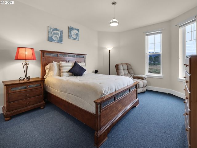 1108 S Holladay Dr 16, Seaside, OR 97138