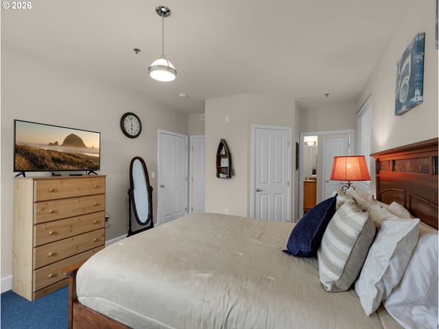 1108 S Holladay Dr 16, Seaside, OR 97138