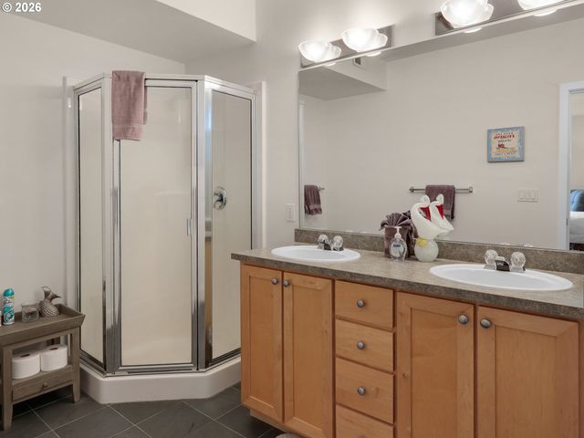 1108 S Holladay Dr 16, Seaside, OR 97138