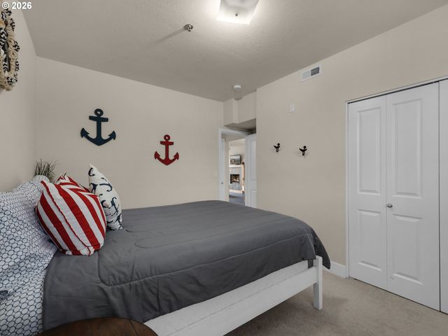 1108 S Holladay Dr 16, Seaside, OR 97138