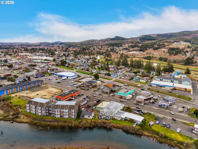1108 S Holladay Dr 16, Seaside, OR 97138