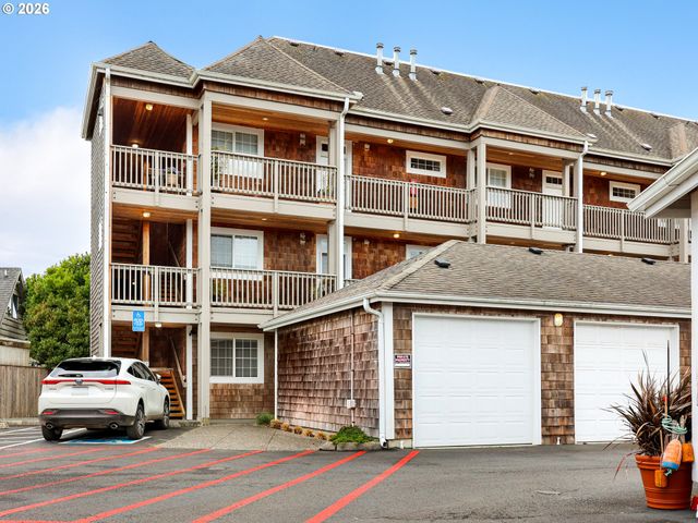 1108 S Holladay Dr 16, Seaside, OR 97138