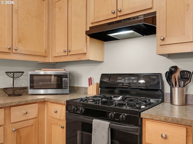 1108 S Holladay Dr 16, Seaside, OR 97138