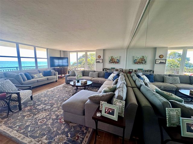 1147 Hillsboro Mile 214, Hillsboro Beach, FL 33062