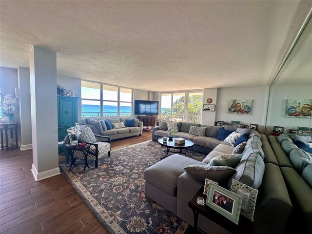 1147 Hillsboro Mile 214, Hillsboro Beach, FL 33062