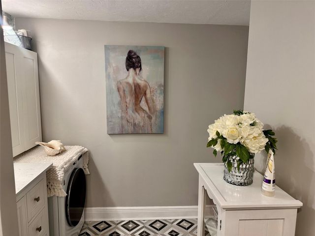 1147 Hillsboro Mile 214, Hillsboro Beach, FL 33062