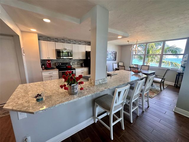 1147 Hillsboro Mile 214, Hillsboro Beach, FL 33062