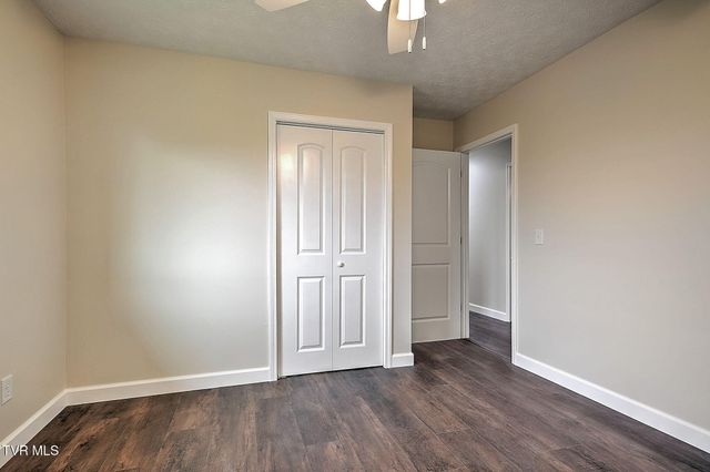 904 South Sherbrooke Circle, Mount Carmel, TN 37645