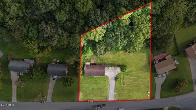 904 South Sherbrooke Circle, Mount Carmel, TN 37645