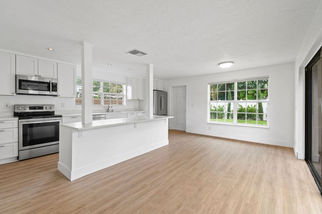 319 29th Street, West Palm Beach, FL 33407