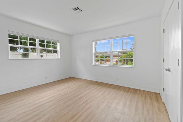 319 29th Street, West Palm Beach, FL 33407