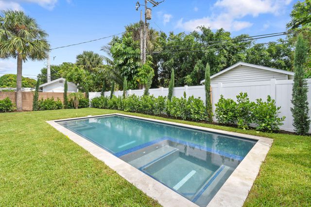 319 29th Street, West Palm Beach, FL 33407