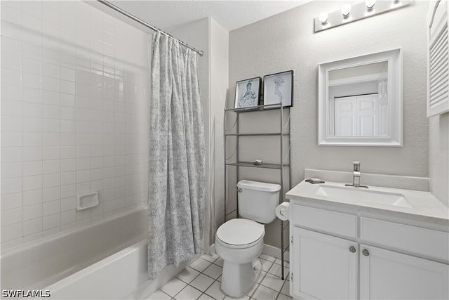 4625 Saint Croix LN 1126, Naples, FL 34109