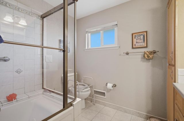 8142 Treecrest Ave, Fair Oaks, CA 95628