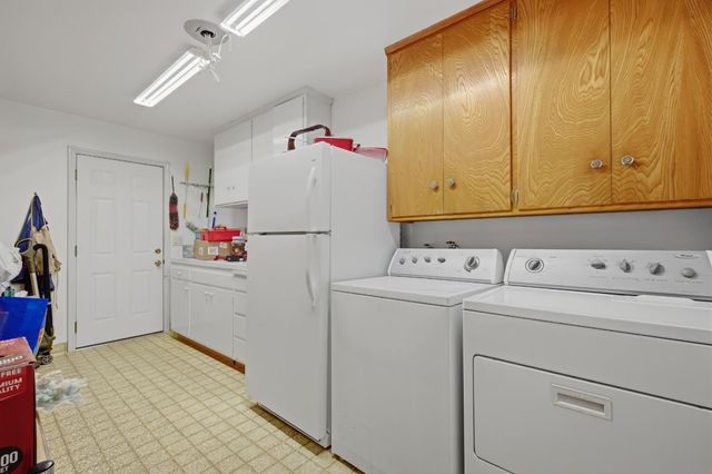 8142 Treecrest Ave, Fair Oaks, CA 95628