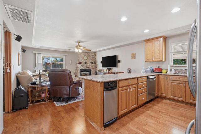 8142 Treecrest Ave, Fair Oaks, CA 95628