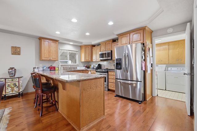 8142 Treecrest Ave, Fair Oaks, CA 95628