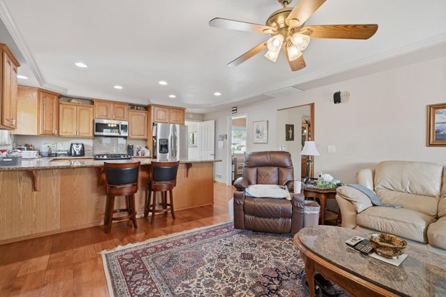 8142 Treecrest Ave, Fair Oaks, CA 95628