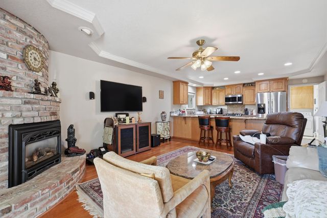 8142 Treecrest Ave, Fair Oaks, CA 95628