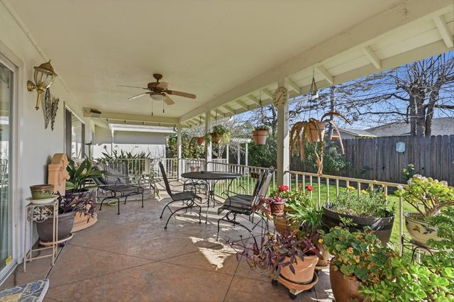 8142 Treecrest Ave, Fair Oaks, CA 95628